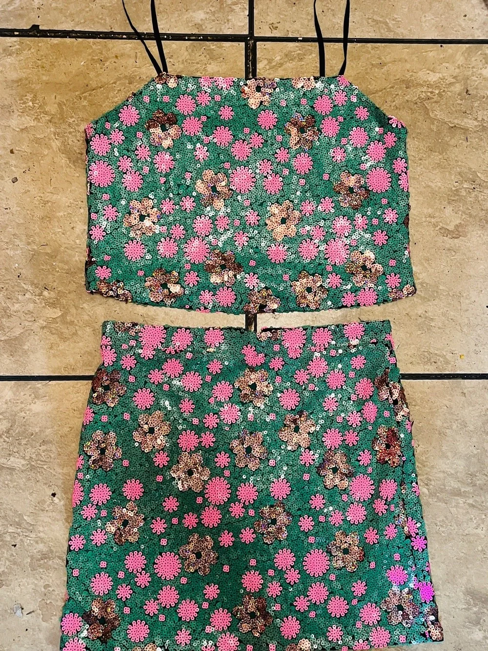 TOPSHOP Size 8 Green Pink Sequin Floral Crop Top Mini Skirt 2 Piece Set